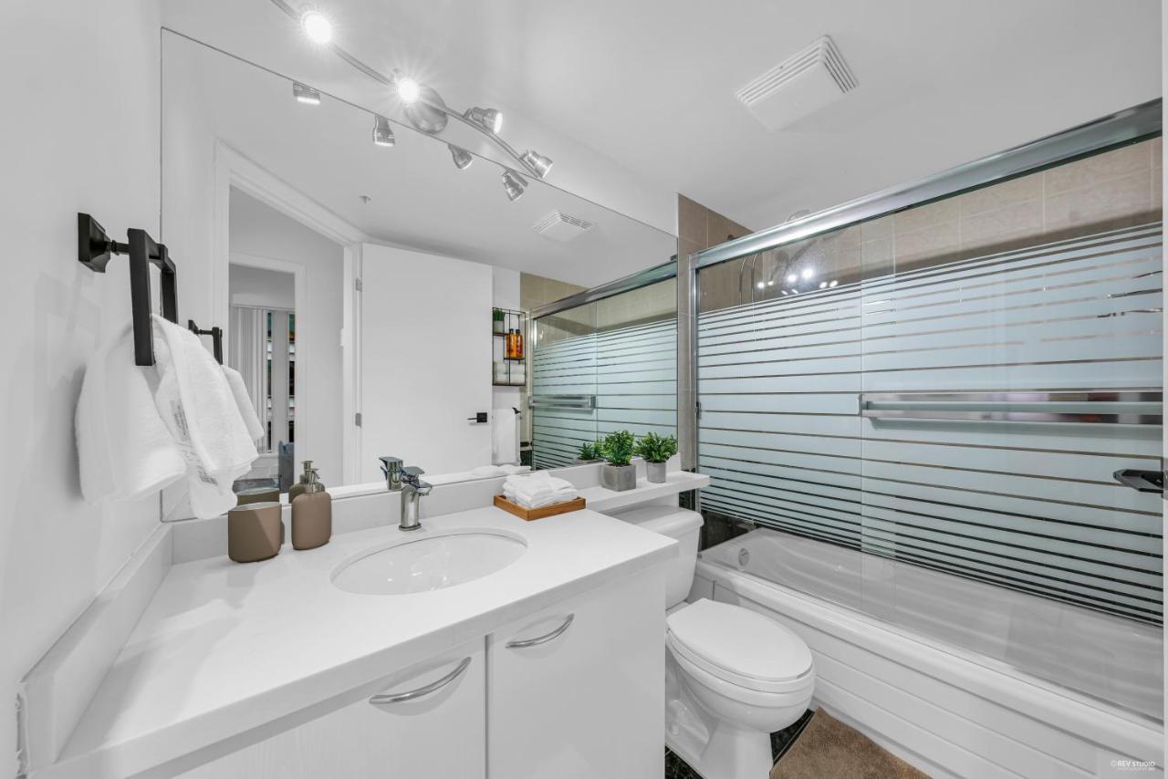 1-Br Condo In Downtown Coal Harbour With Parking And City Views Vancouver Exterior foto